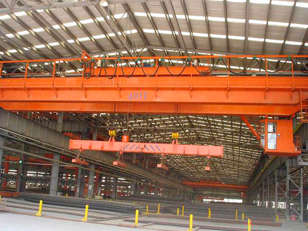 qg型掛梁橋式起重機(jī)(平行主梁)